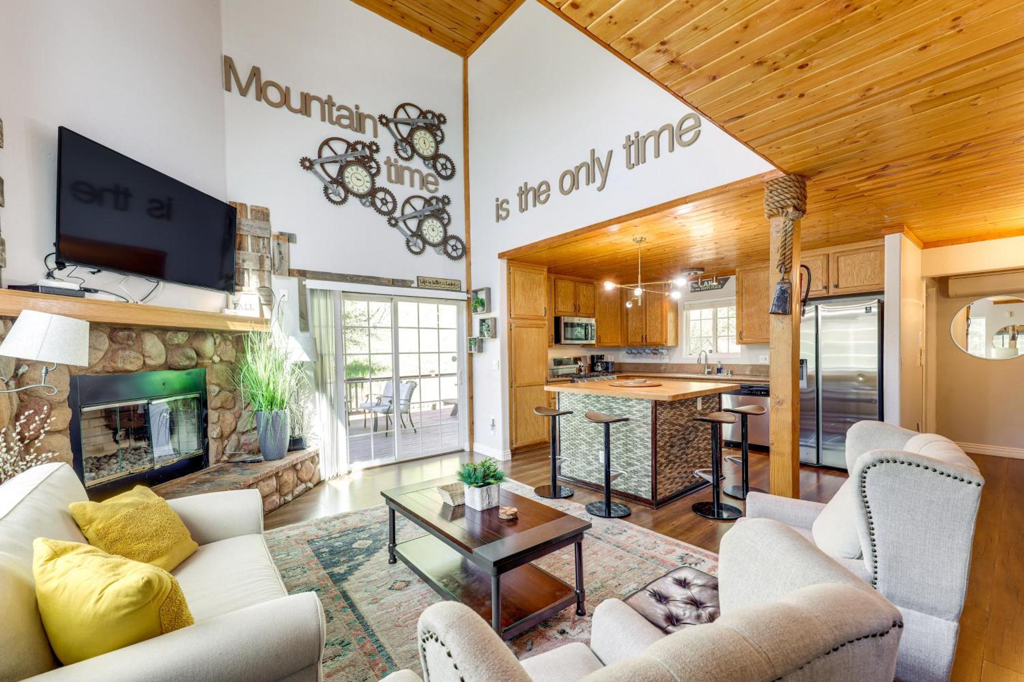 Remodeled Crestline Retreat Walk To Lake Gregory! Екстер'єр фото